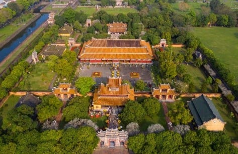 NGÀY 4: ĐẠI NỘI – CHÙA THIÊN MỤ - HUẾ – TP.HCM (SÁNG – TRƯA)