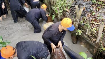 CẦN THƠ – TÁT MƯƠNG BẮT CÁ